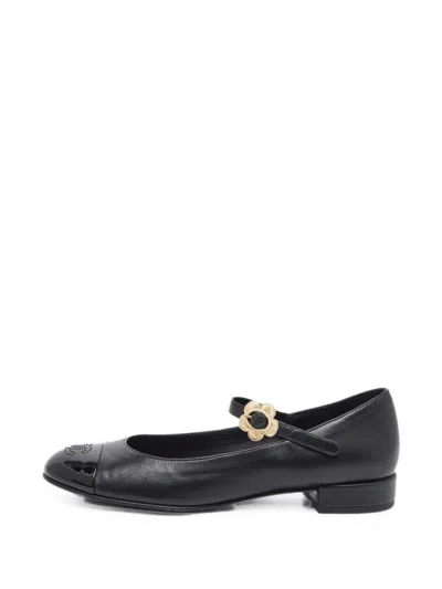 Pre-owned Chanel Leather Ballet Flats In Black