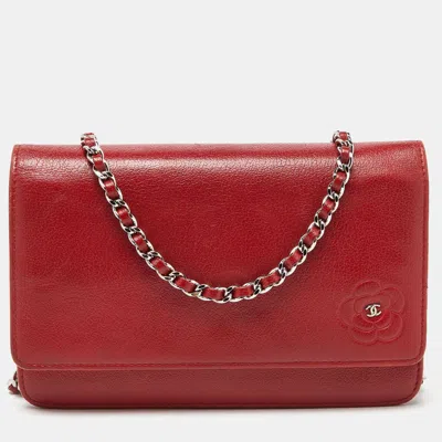 Pre-owned Chanel Leather Camellia Wallet On Chain In Red