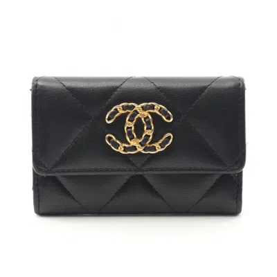 Pre-owned Chanel Leather Card Case () In Black