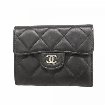 Pre-owned Chanel Leather Card Case () In Black