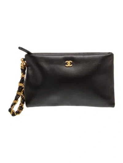 Pre-owned Chanel Leather Cc Wristlet Clutch In Black