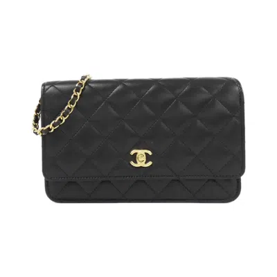 Pre-owned Chanel Leather Chain/shoulder Wallet () In Black