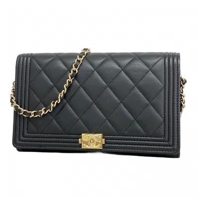 Pre-owned Chanel Leather Chain/shoulder Wallet () In Black