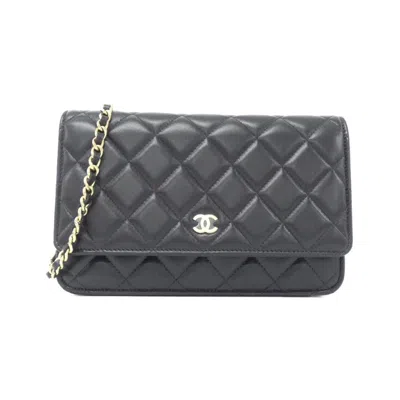 Pre-owned Chanel Leather Chain/shoulder Wallet () In Black