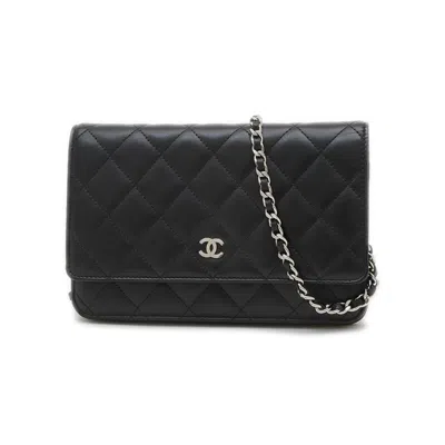 Pre-owned Chanel Leather Chain/shoulder Wallet () In Black