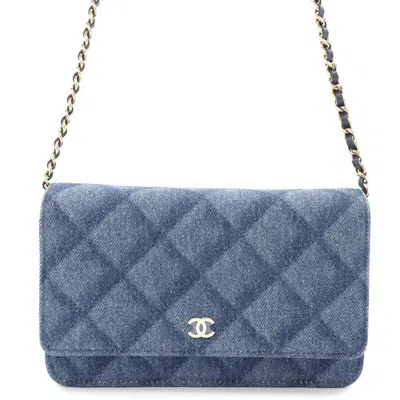 Pre-owned Chanel Leather Chain/shoulder Wallet () In Blue
