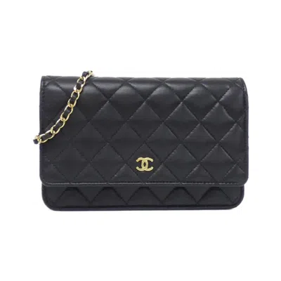 Pre-owned Chanel Leather Chain/shoulder Wallet () In Multi