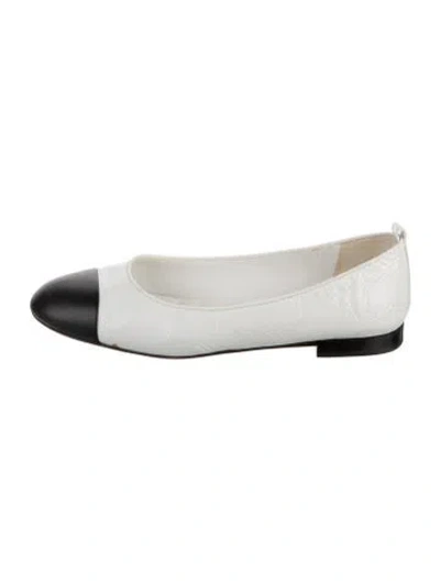 Pre-owned Chanel Leather Colorblock Pattern Ballet Flats In White
