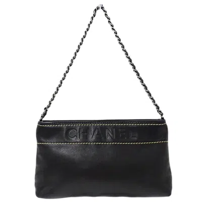 Pre-owned Chanel Leather Handbag Pouch () In Black