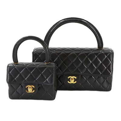 Pre-owned Chanel Leather Handbag () In Black