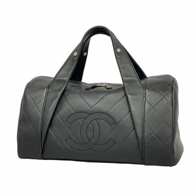 Pre-owned Chanel Leather Handbag () In Black
