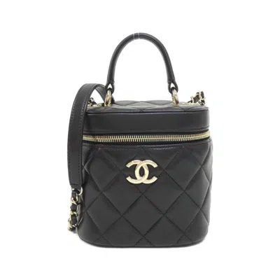 Pre-owned Chanel Leather Handbag () In Black