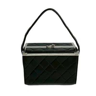 Pre-owned Chanel Leather Handbag () In Black