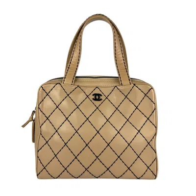 Pre-owned Chanel Leather Handbag () In Sand