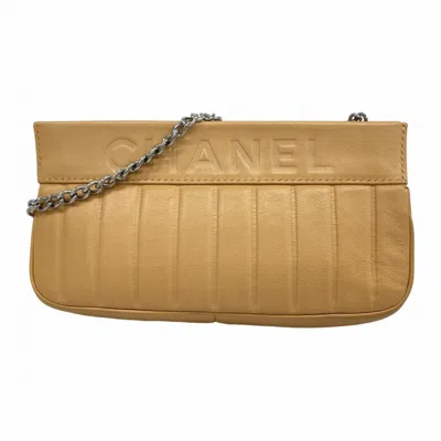 Pre-owned Chanel Leather Handbag () In Sand