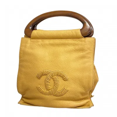 Pre-owned Chanel Leather Handbag () In Sand