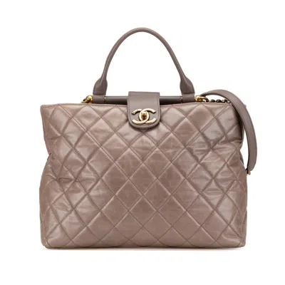 Pre-owned Chanel Leather Handbag Shoulder Bag () In Multi