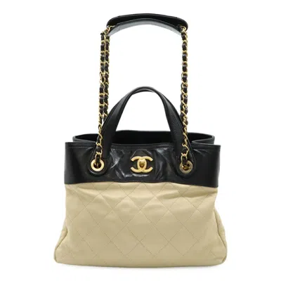 Pre-owned Chanel Leather Handbag Tote Bag () In Multi