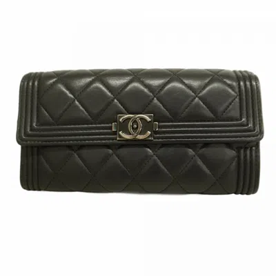 Pre-owned Chanel Leather Long Wallet (bi-fold) () In Black