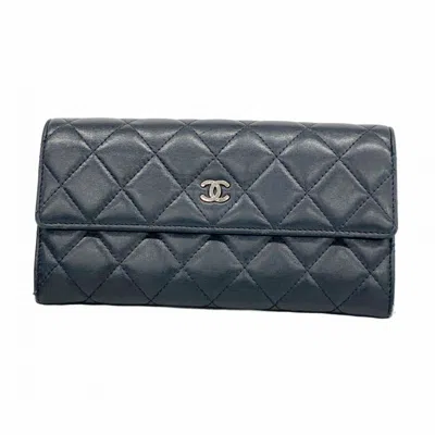 Pre-owned Chanel Leather Long Wallet (bi-fold) () In Black