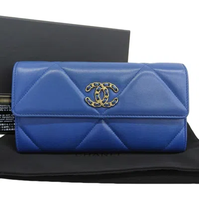 Pre-owned Chanel Leather Long Wallet (bi-fold) () In Blue