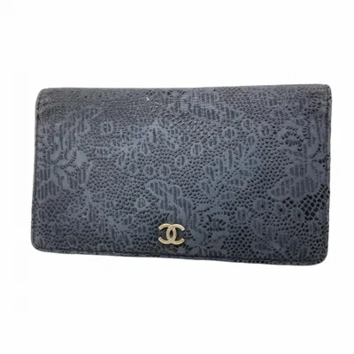 Pre-owned Chanel Leather Long Wallet (bi-fold) () In Blue