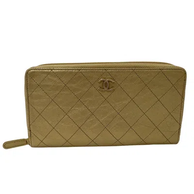 Pre-owned Chanel Leather Long Wallet (bi-fold) () In Gold