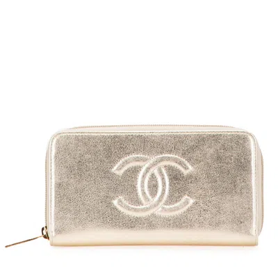 Pre-owned Chanel Leather Long Wallet (bi-fold) () In Gold