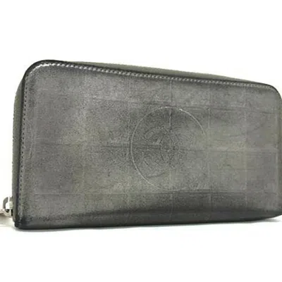 Pre-owned Chanel Leather Long Wallet (bi-fold) () In Gray