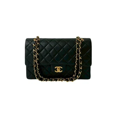 Pre-owned Chanel Leather Pochette Shoulder Bag () In Black