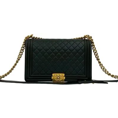 Pre-owned Chanel Leather Pochette Shoulder Bag () In Black