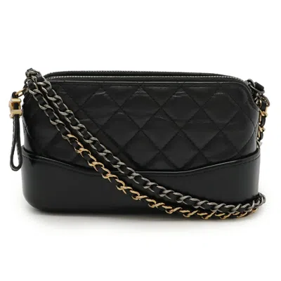 Pre-owned Chanel Leather Pochette Shoulder Bag () In Black