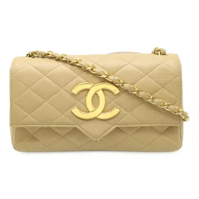 Pre-owned Chanel Leather Pochette Shoulder Bag () In Sand