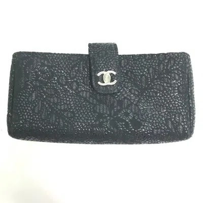 Pre-owned Chanel Leather Pouch () In Black