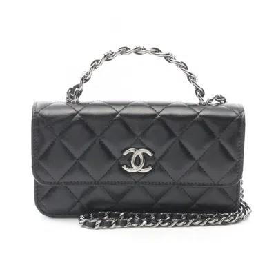 Pre-owned Chanel Leather Shoulder Bag () In Black