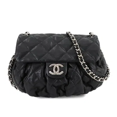 Pre-owned Chanel Leather Shoulder Bag () In Black