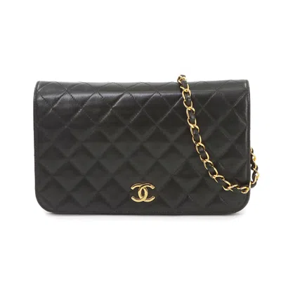 Pre-owned Chanel Leather Shoulder Bag () In Black