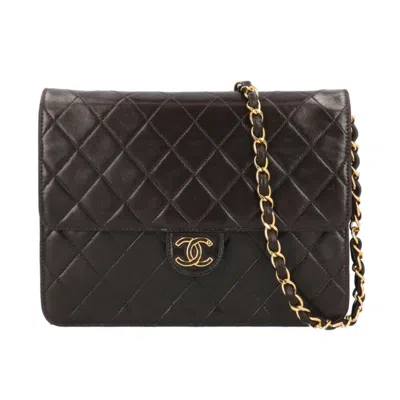 Pre-owned Chanel Leather Shoulder Bag () In Black