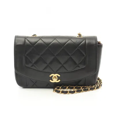 Pre-owned Chanel Leather Shoulder Bag () In Black