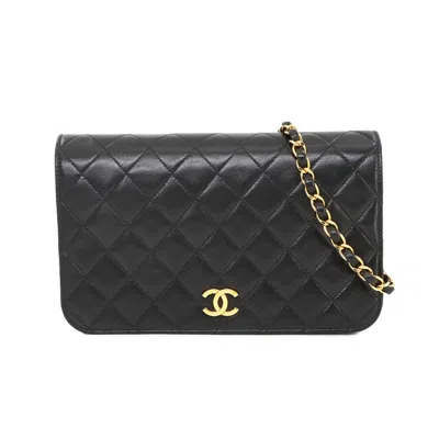 Pre-owned Chanel Leather Shoulder Bag () In Black