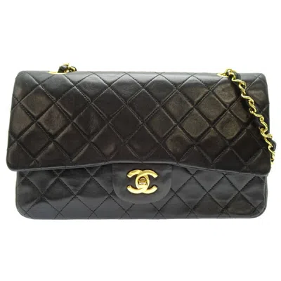 Pre-owned Chanel Leather Shoulder Bag () In Black