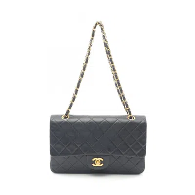 Pre-owned Chanel Leather Shoulder Bag () In Black