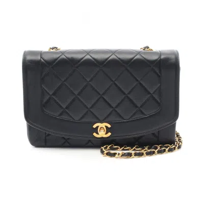 Pre-owned Chanel Leather Shoulder Bag () In Black