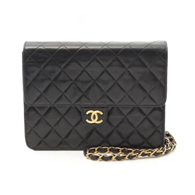 Pre-owned Chanel Leather Shoulder Bag () In Black