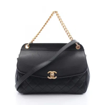 Pre-owned Chanel Leather Shoulder Bag () In Black