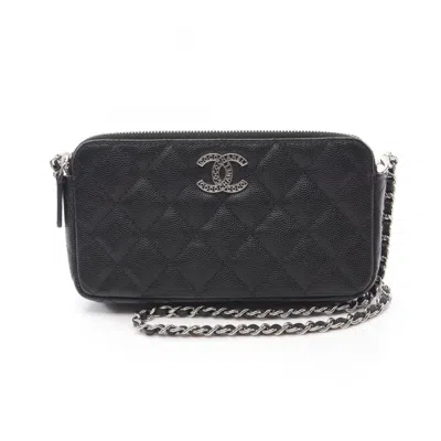 Pre-owned Chanel Leather Shoulder Bag () In Black
