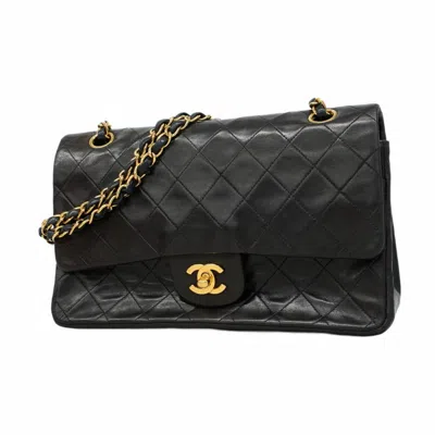 Pre-owned Chanel Leather Shoulder Bag () In Black