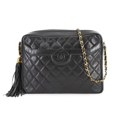 Pre-owned Chanel Leather Shoulder Bag () In Black