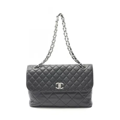 Pre-owned Chanel Leather Shoulder Bag () In Black