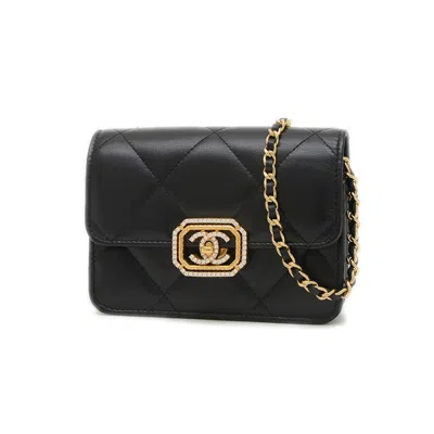 Pre-owned Chanel Leather Shoulder Bag () In Black